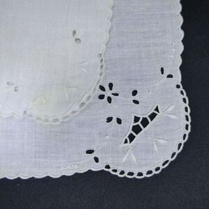 Handkerchief Hanky Off White Cutwork Corners Whitework Embroidery Scalloped 10in